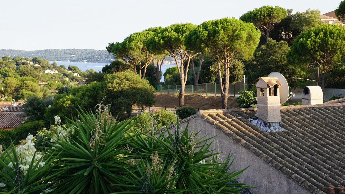 Sainte-Maxime Cottage | Beautiful 2 Bedroom End Of Terrace House With Sea View 🍹🍉⛱️☀️🥥🌴🌺🍍🌸🌊☀️🐚