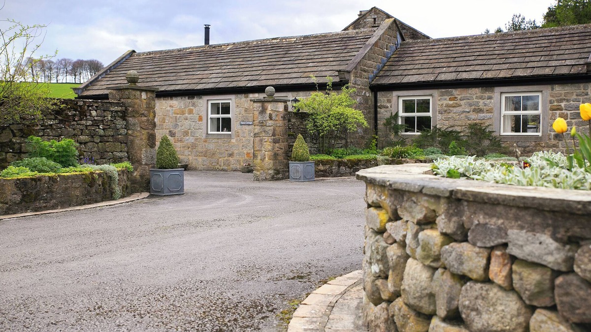 Ripley Cottage | Beautiful 2 bedroom Dales Cottage with stunning Nidderdale views