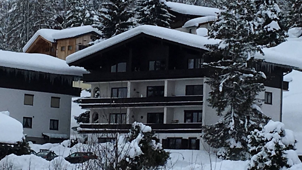 Maria Alm am Steinernen Meer Apartment | Beautiful 2 Bedroom Apartment With Stunning Mountain Views Close to Ski Lifts