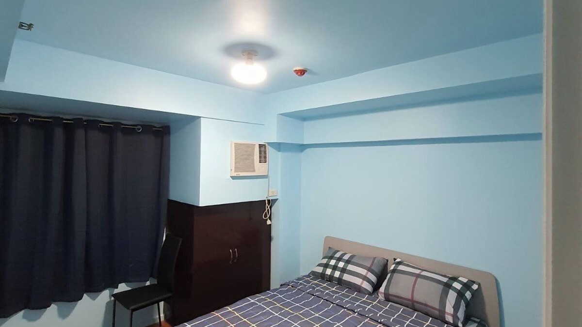 Wack-Wack Greenhills Condo | Beautiful 2-bedroom condo in nice Mandaluyong with WiFi, AC, fitness room