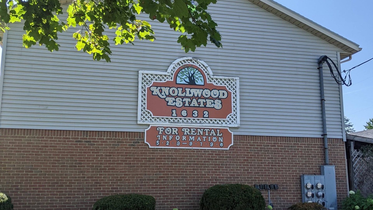 Mansfield House | Beautiful 2 Bedroom Townhouse in Quiet, Private Setting
