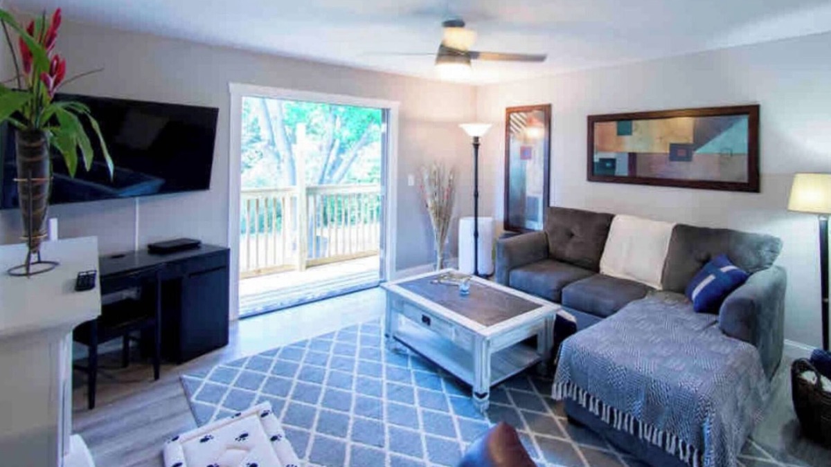 Fond du Lac House | Beautiful 2 Bedroom Duplex