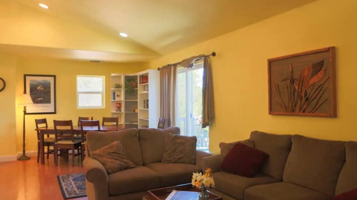 Grass Valley House | Beautiful 2 bedroom upstairs retreat on 20 acres