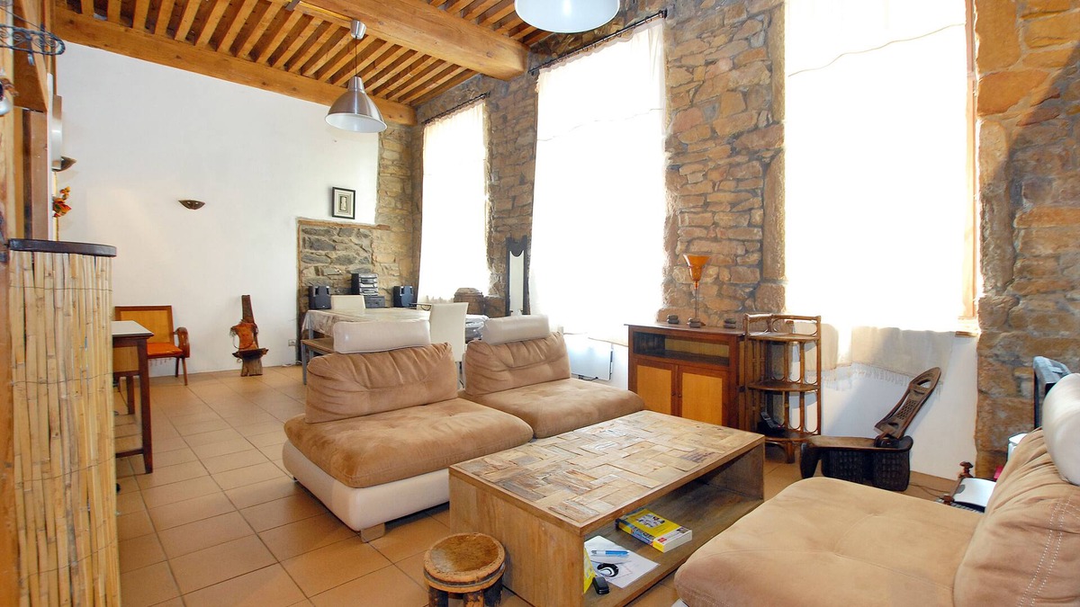 Boucle - Gros Caillou Apartment | Beautiful 2 BR in Croix Rousse, 95 sqm