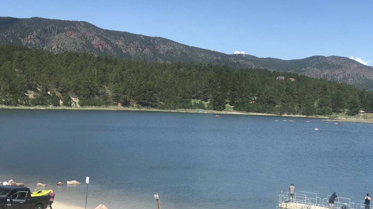Monument Apartment | Beautiful 2 BR. Lake Side home pvt entrance. Walkout to Monument Lake. Sleeps 6