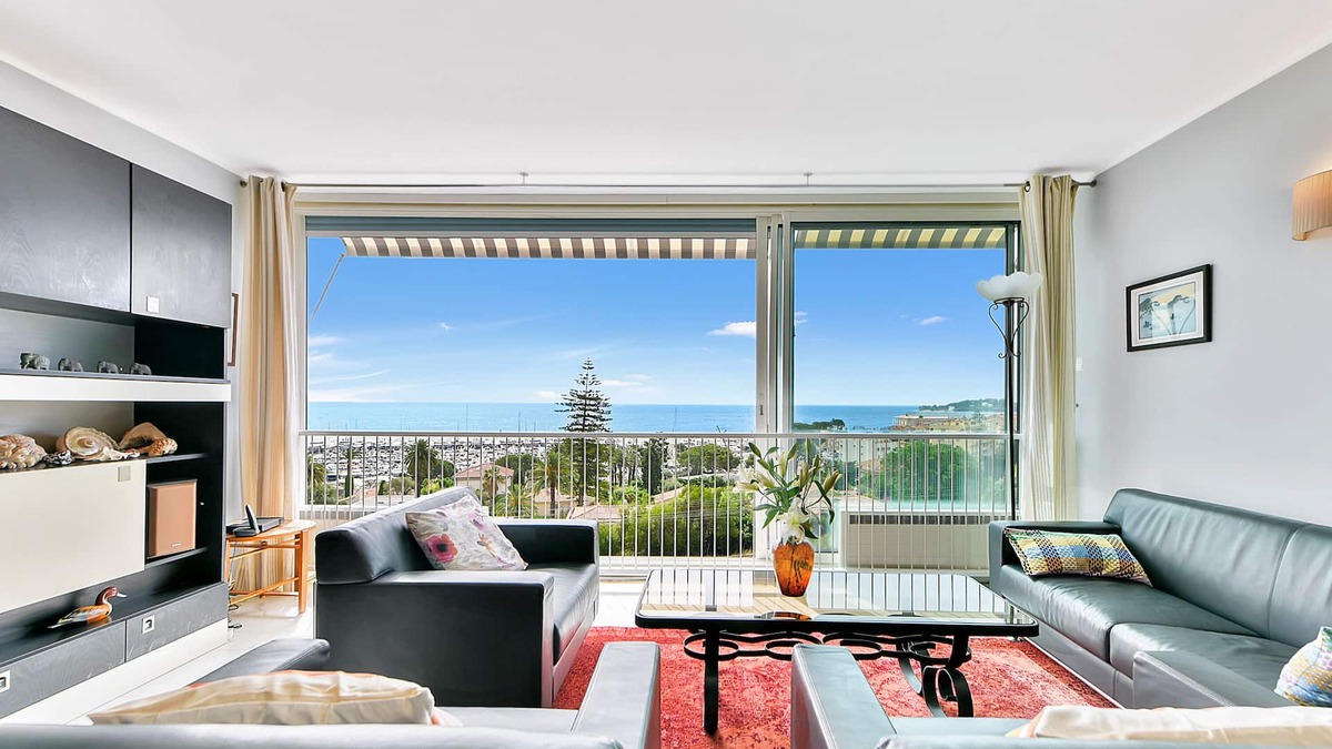 Beaulieu-sur-Mer Apartment | BEAUTIFUL 2 P 63 m2 MAGNIFICENT SEA VIEW -WI FI CLIM- 7 MN A PIED GARE. COMM .BEACH