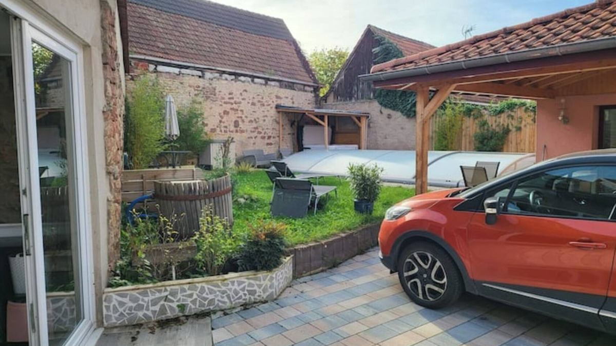Flexbourg Apartment | Beautiful 2-room apartment and outdoor jacuzzi on the wine route in an Alsatian village