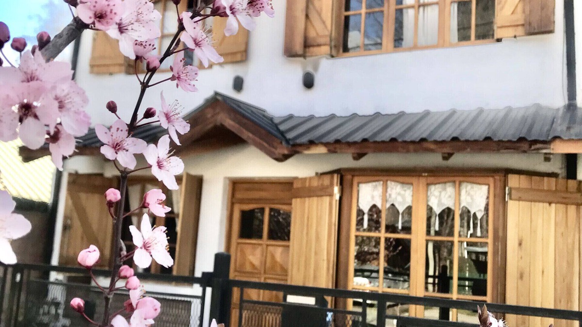 El Bolson House | Beautiful 2 story home with mesmerizing mountain views
