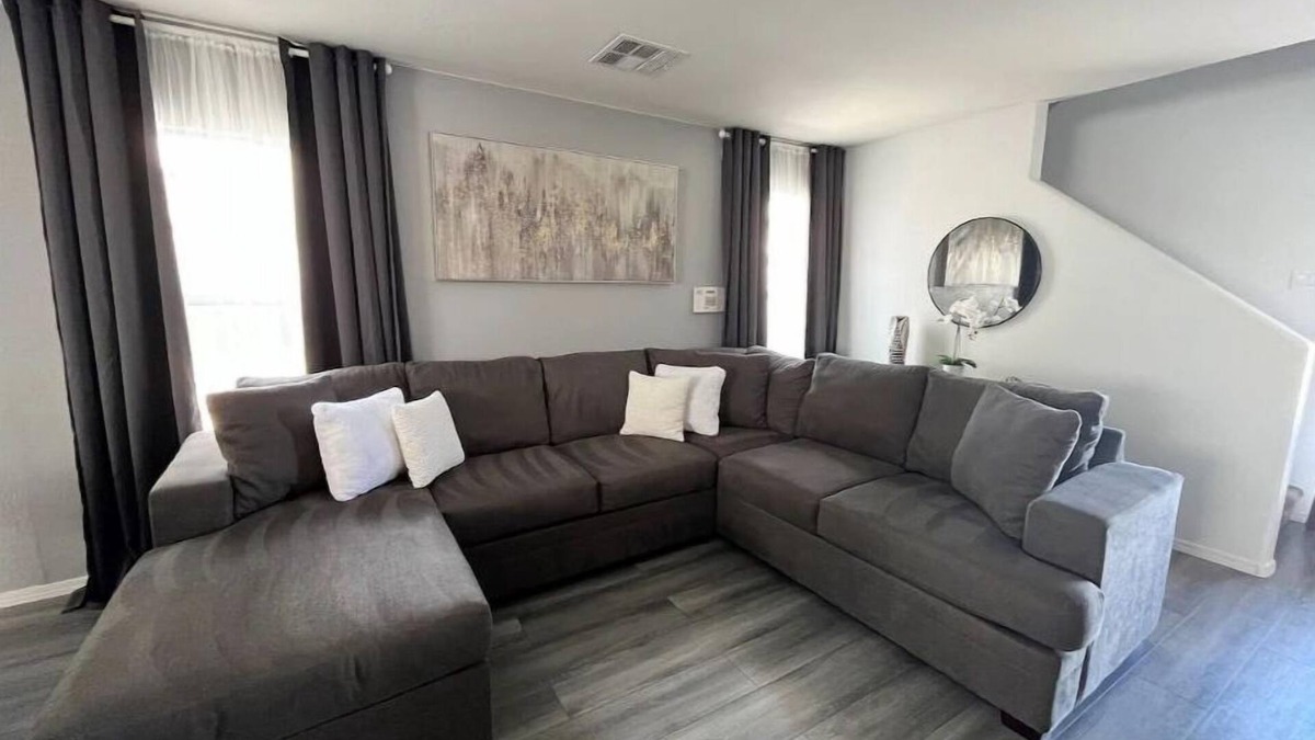 Sunrise Manor House | Beautiful 2 story home 20 minutes from the strip