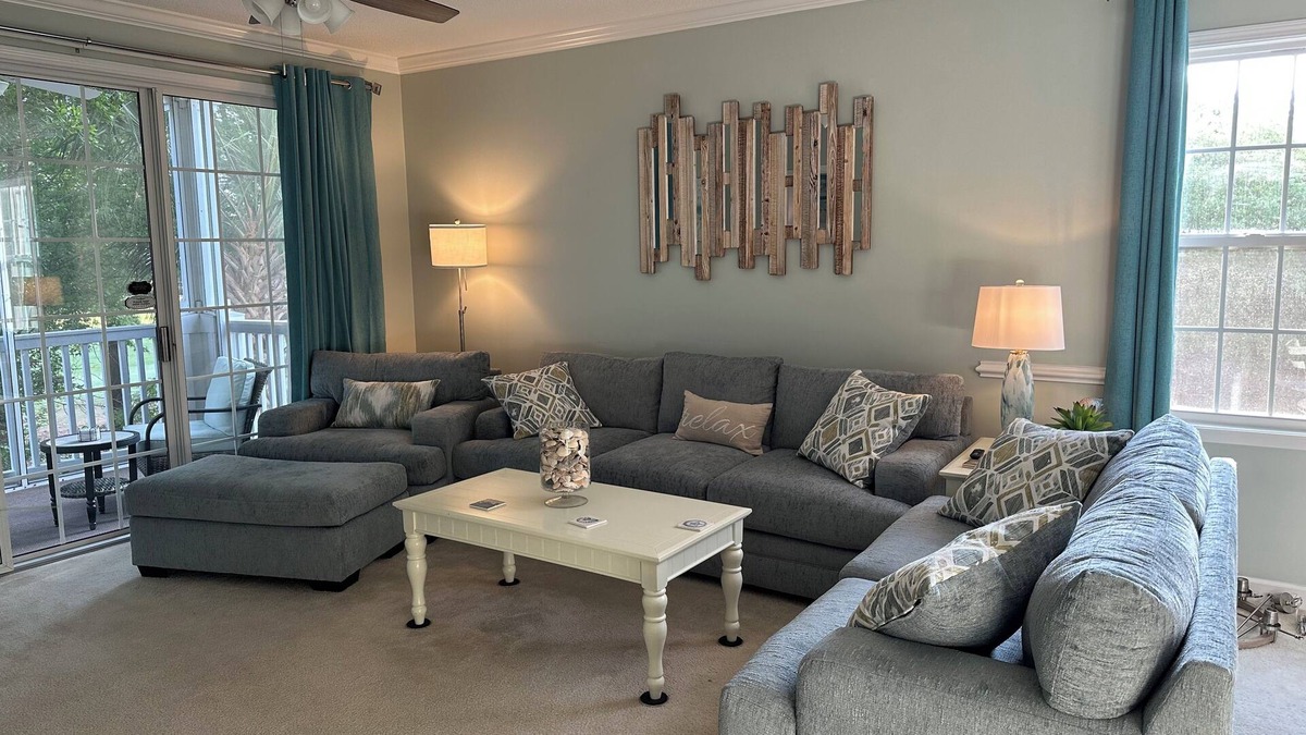 North Myrtle Beach Condo | Beautiful 2-bedroom 2-Bath condo on the golf course in North Myrtle Beach