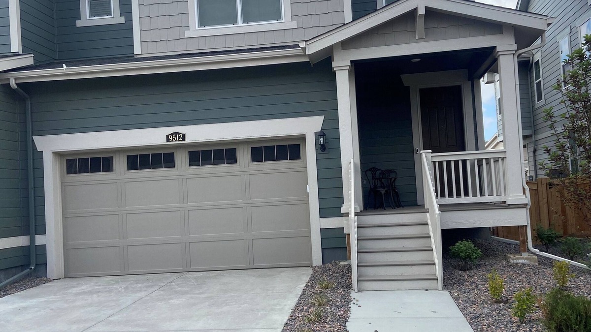 Commerce City House | Beautiful 2022 Constructed Patio Home. Sleeps up to 6 people. 10mins DIA Airport