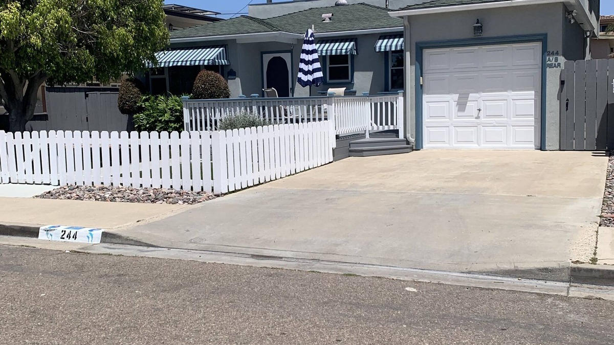 Imperial Beach House | Beautiful 2bd 1ba Beach Cottage 1.5 blks from the beach!
