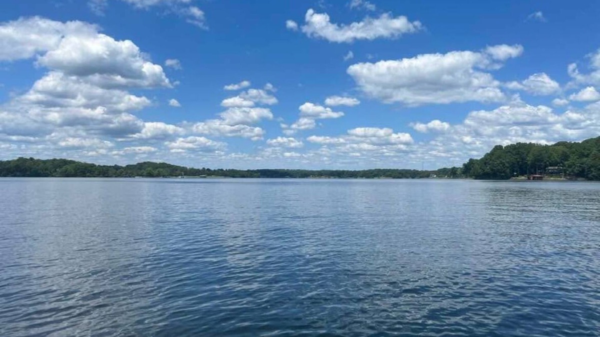 Mineral House | Beautiful 2bd, 2 ba Oasis -WiFi, AC, lake access with private boat slip & launch