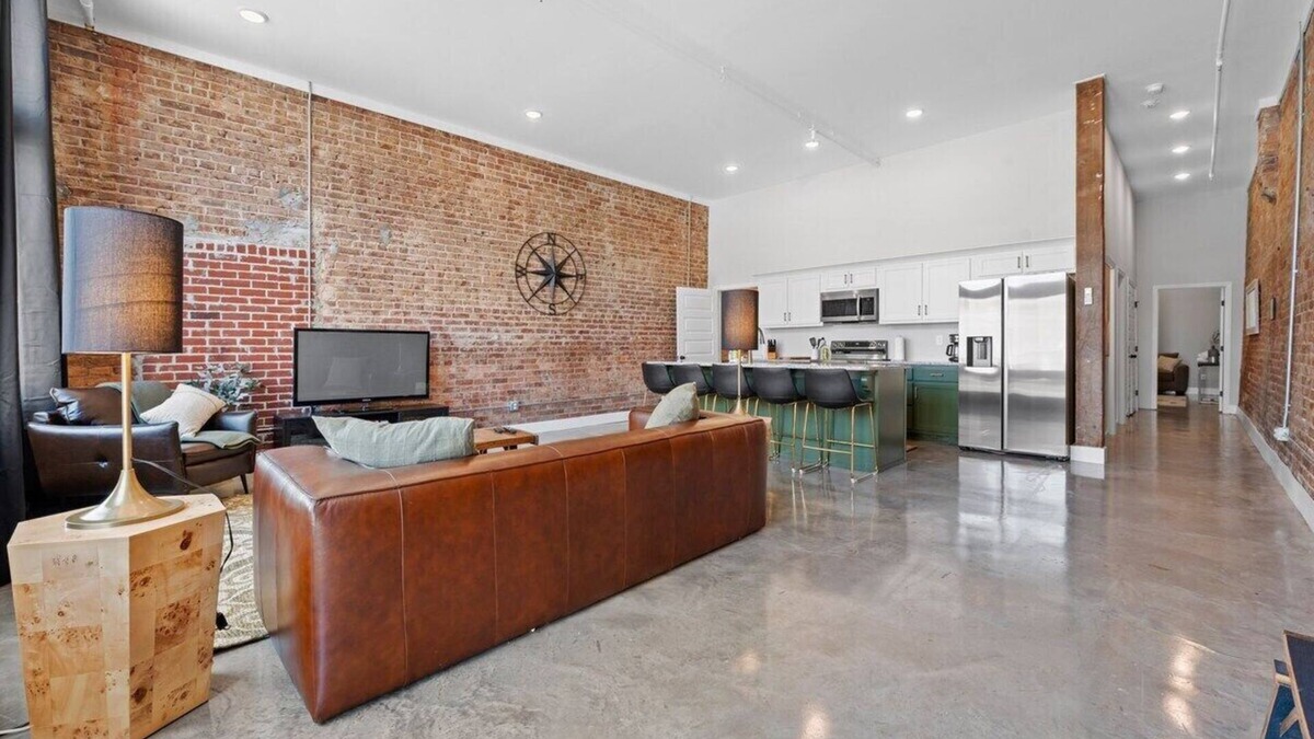 Chattanooga Apartment | Beautiful 2BR on Main St