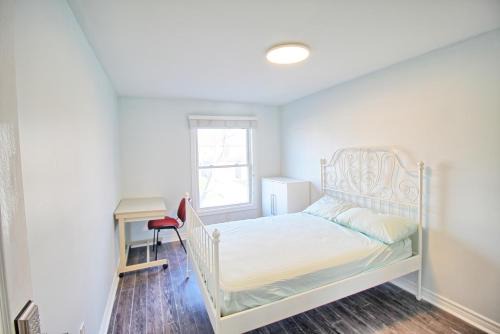 Thornhill House | Beautiful 2nd floor Bedroom