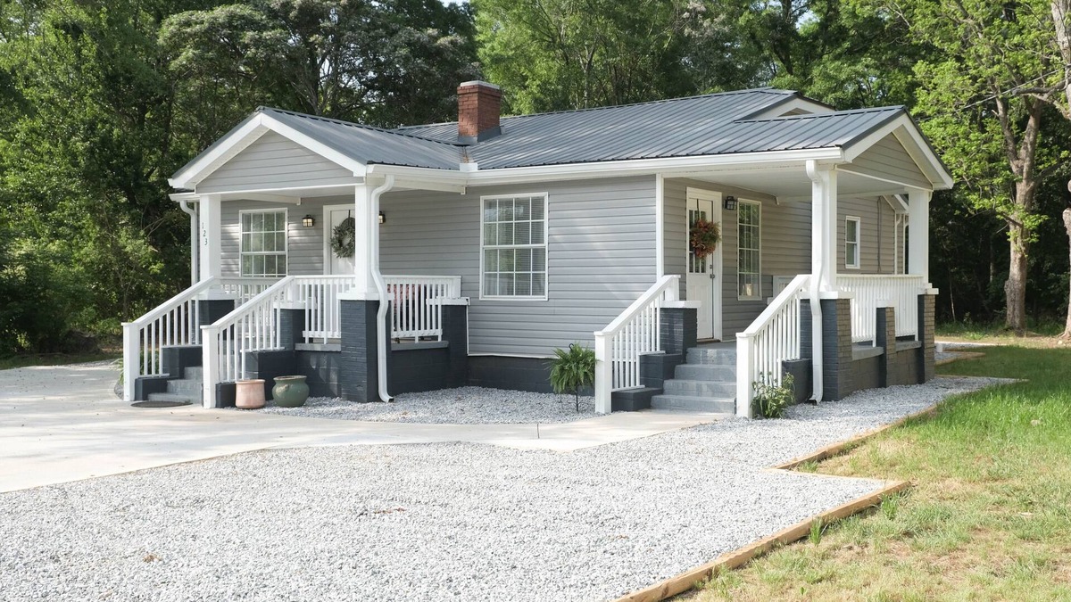 Griffin House | Beautiful 3/2 Family Home