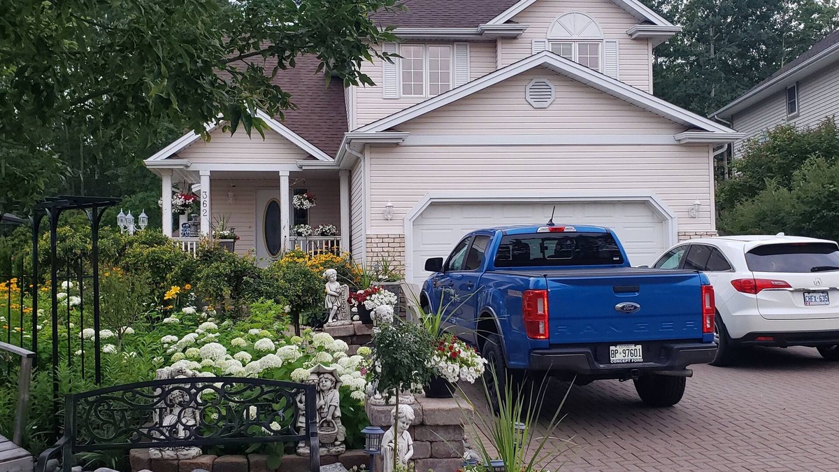 Thunder Bay House | Beautiful 3 bed 2 bath house in Sherwood Estates