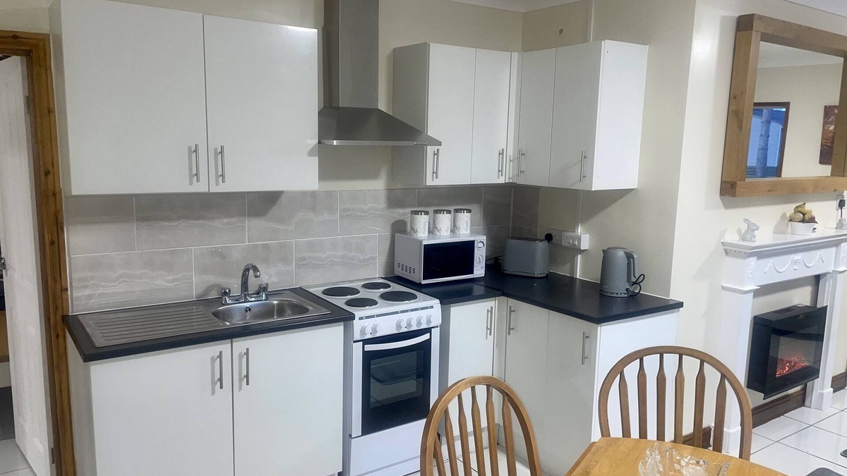 Bircotes Cottage | Beautiful 3-bed Bungalow in Bawtry Doncaster