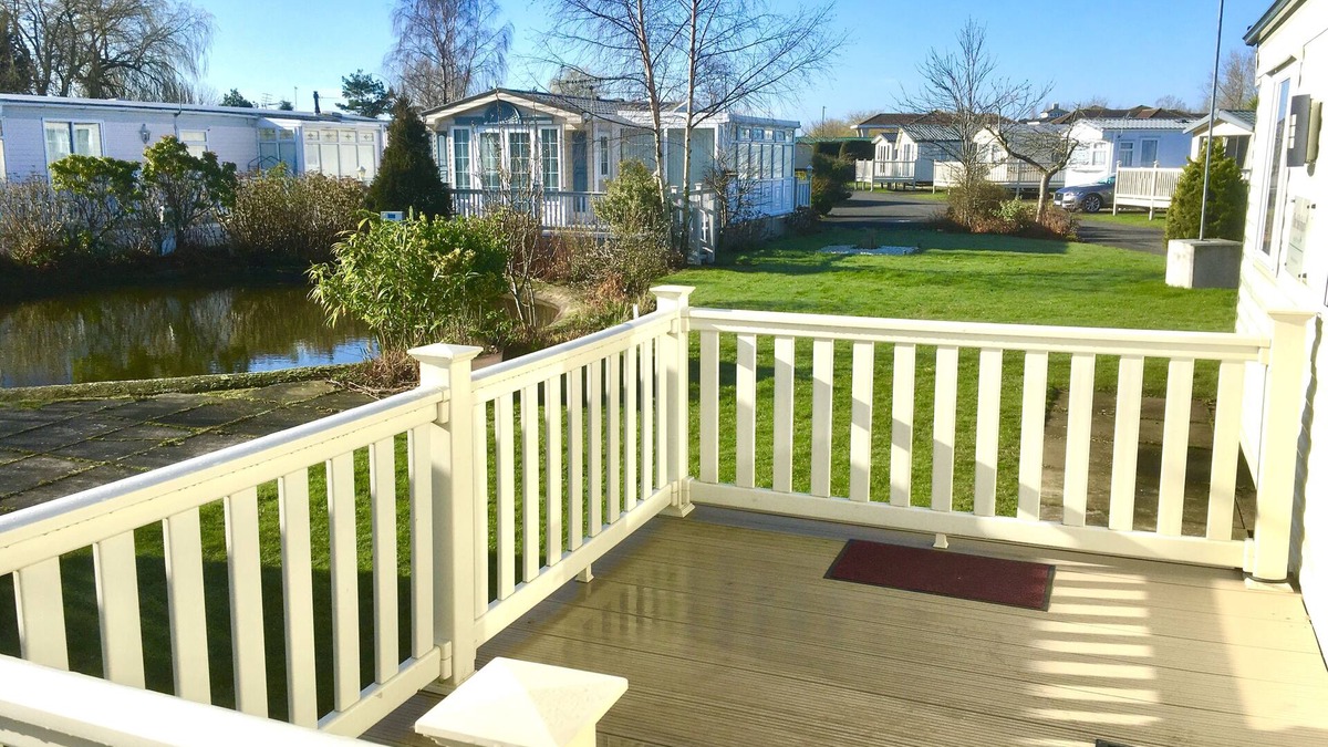 Skegness Cabin | Beautiful 3 bed caravan, SouthviewPark Skegness