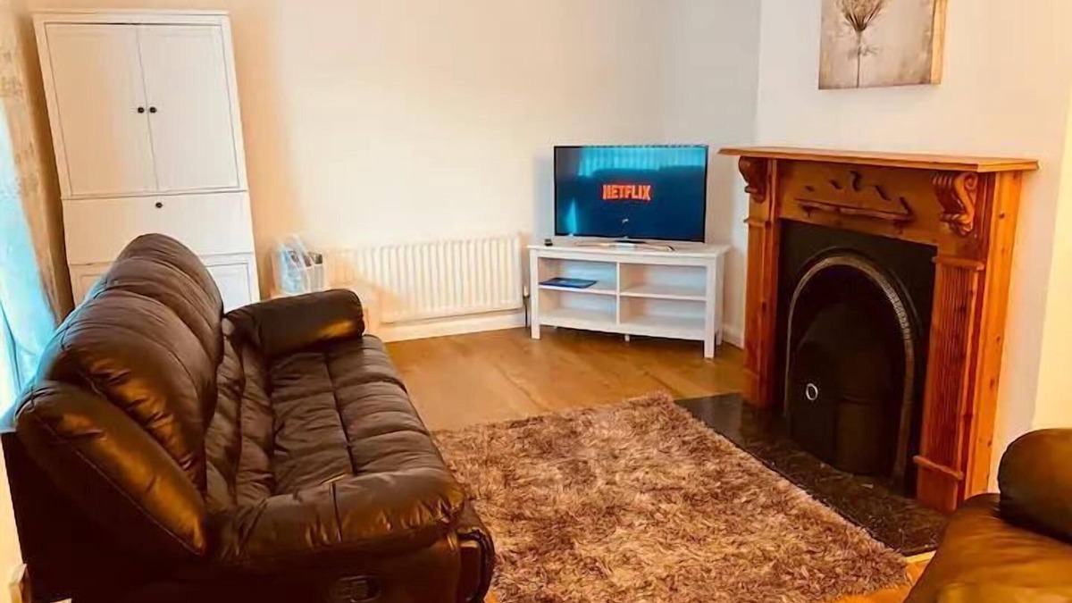 Londonderry House | Beautiful 3-Bed House in Londonderry