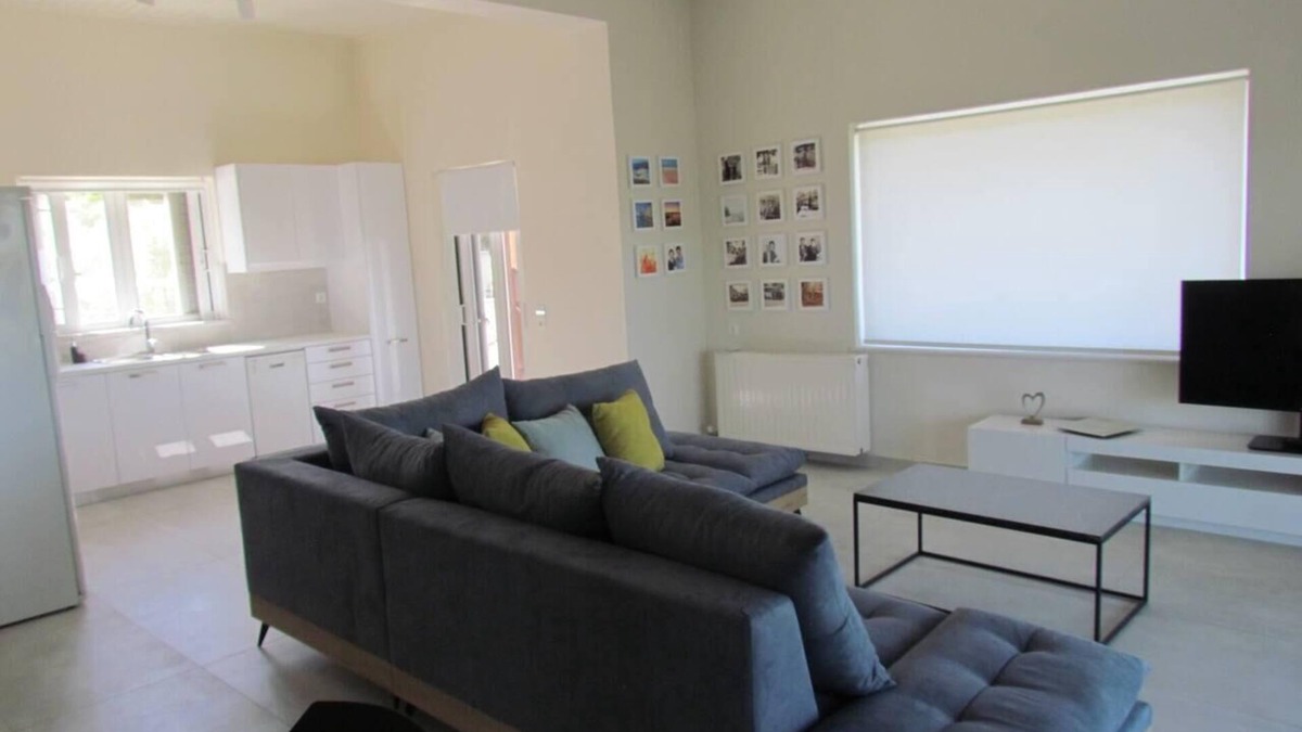 Kamara Kalidonias House | Beautiful 3-Bed House in Chania with garden