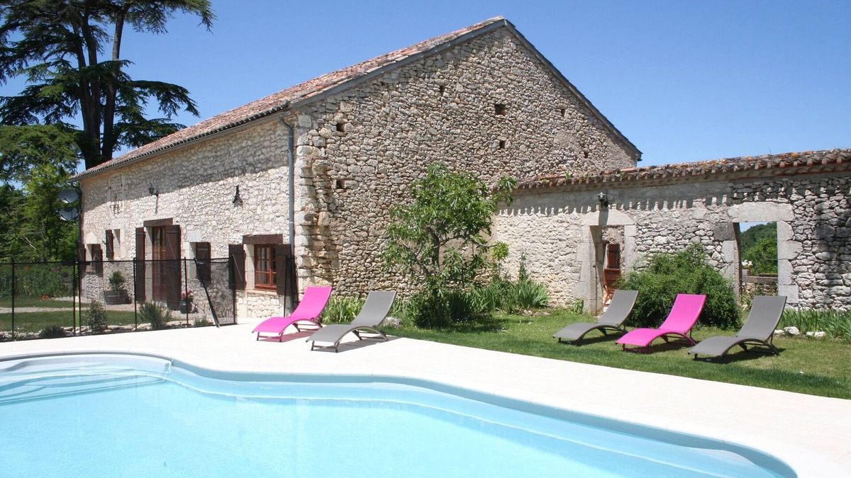Monflanquin Cottage | Beautiful 3 bed stone country cottage with private heated pool in Monflanquin