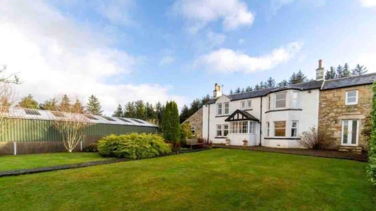 West Kilbride Other | Beautiful 3 bedroom rural farmhouse near West Kilbride, sleeps 7