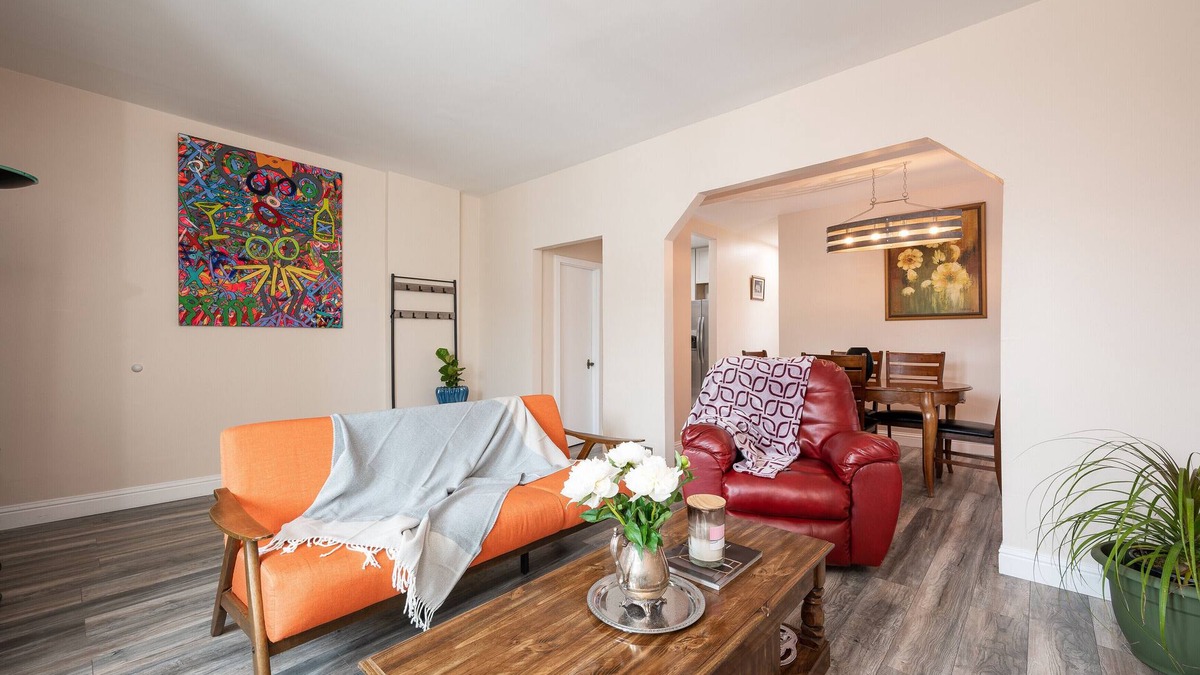 Outer Sunset Condo | Beautiful 3 bedroom beach condo a block away from GG park