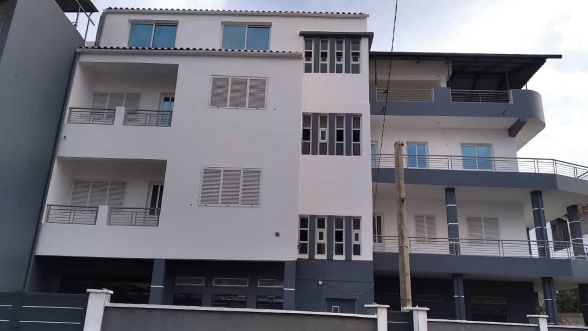 Tarrafal Apartment | Beautiful 3-bedroom apartment with bathroom, toilet and washbasin. If