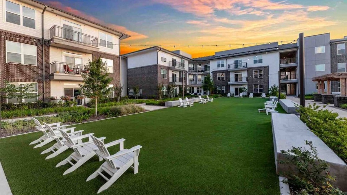 College Station Apartment | Beautiful 3 Bedroom Apt.