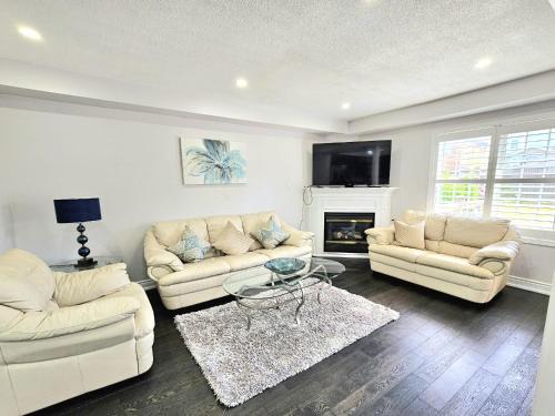 Whitby House | Beautiful 3 bedroom Entire detached home