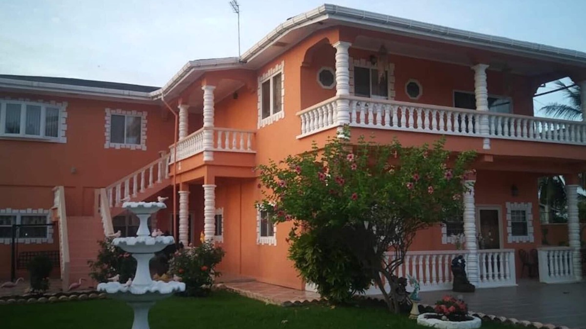 Georgetown Apartment | Beautiful 3 bedroom modern home