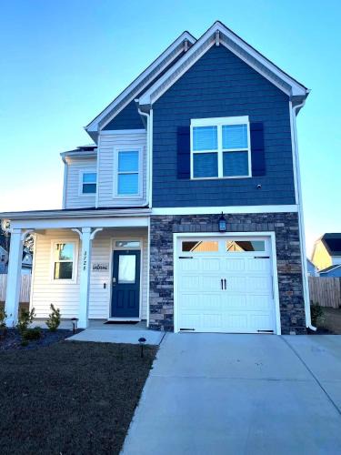 Southeast Raleigh Apartment | Beautiful 3 bedroom house