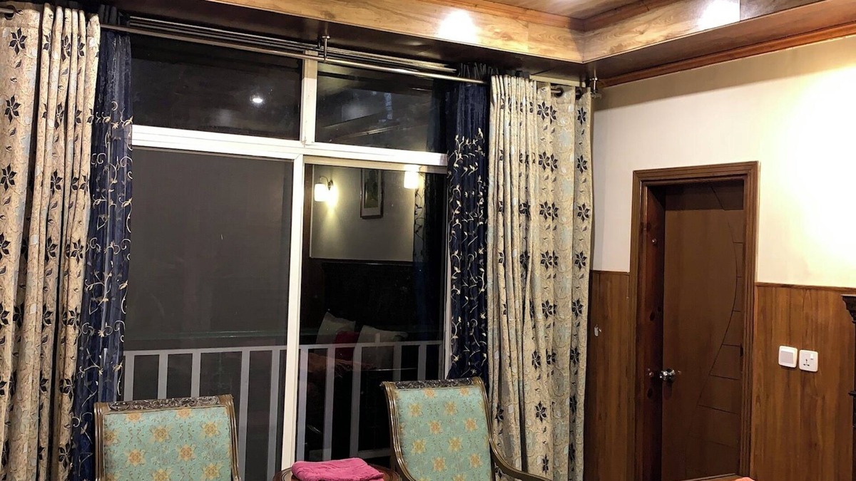 Nathia Gali Apartment | Beautiful 3 bedroom furnished Apartment facing towards the mountains