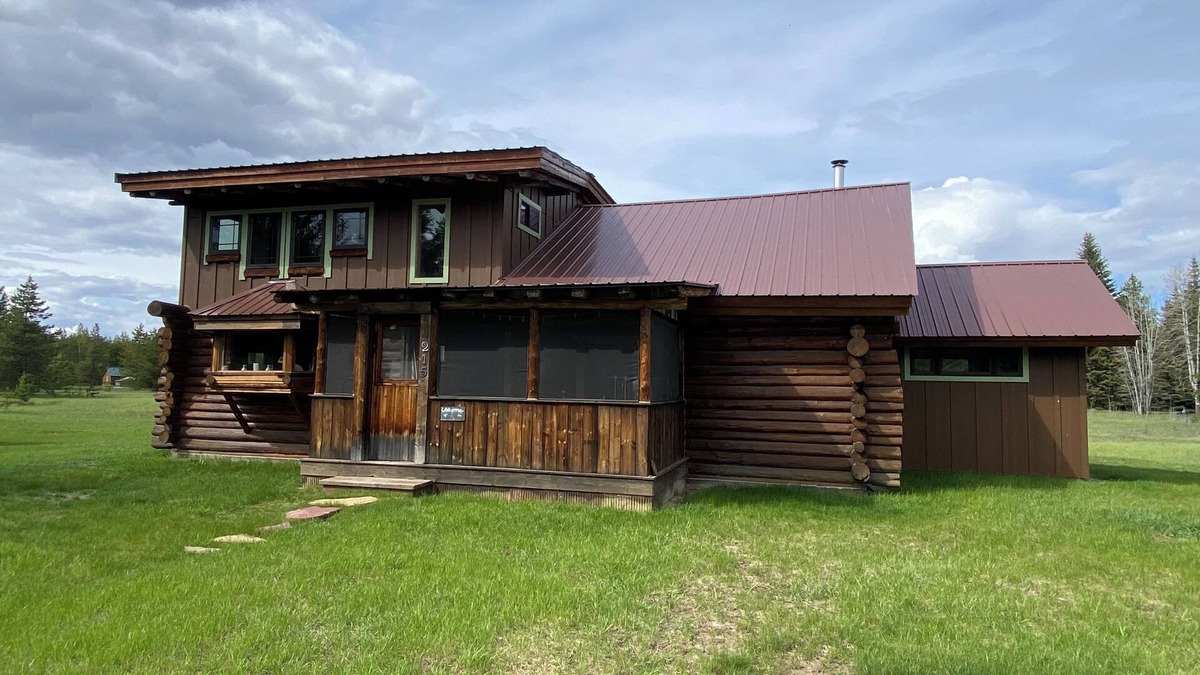 Polebridge Cabin | Beautiful 3 bedroom, 1 bath cabin in the heart of Polebridge, MT.