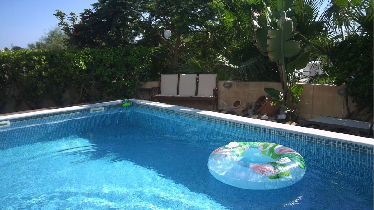 Ayia Napa Villa | Beautiful 3 bedroom villa just 7 minutes walk from the famous Nissibeach