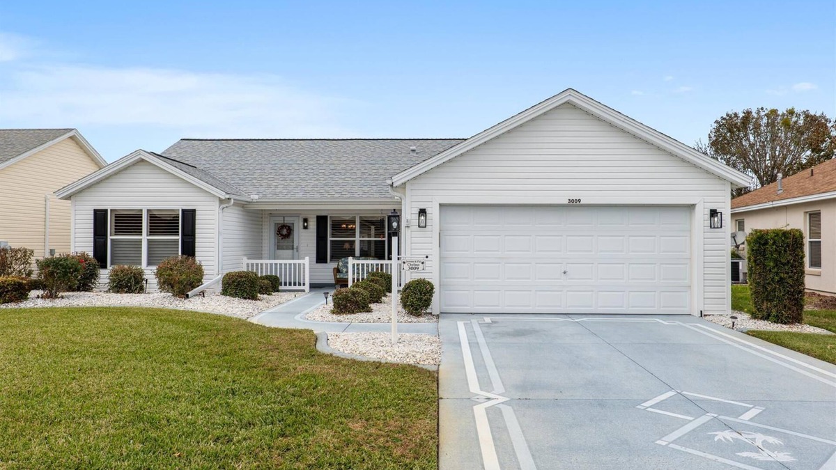 Glenbrook House | Beautiful 3BR/2BA Home — Prime Location Near Golf, Shopping & Sumter Landing!