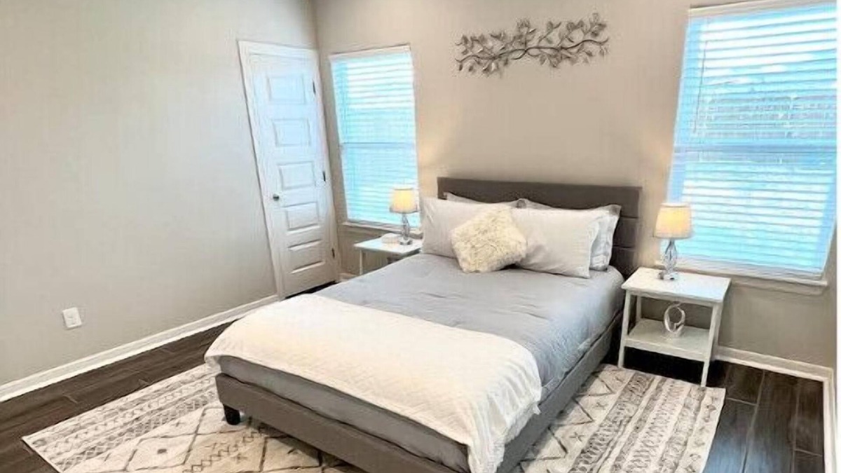 Edinburg House | Beautiful 3R-2B Home in Quiet Community