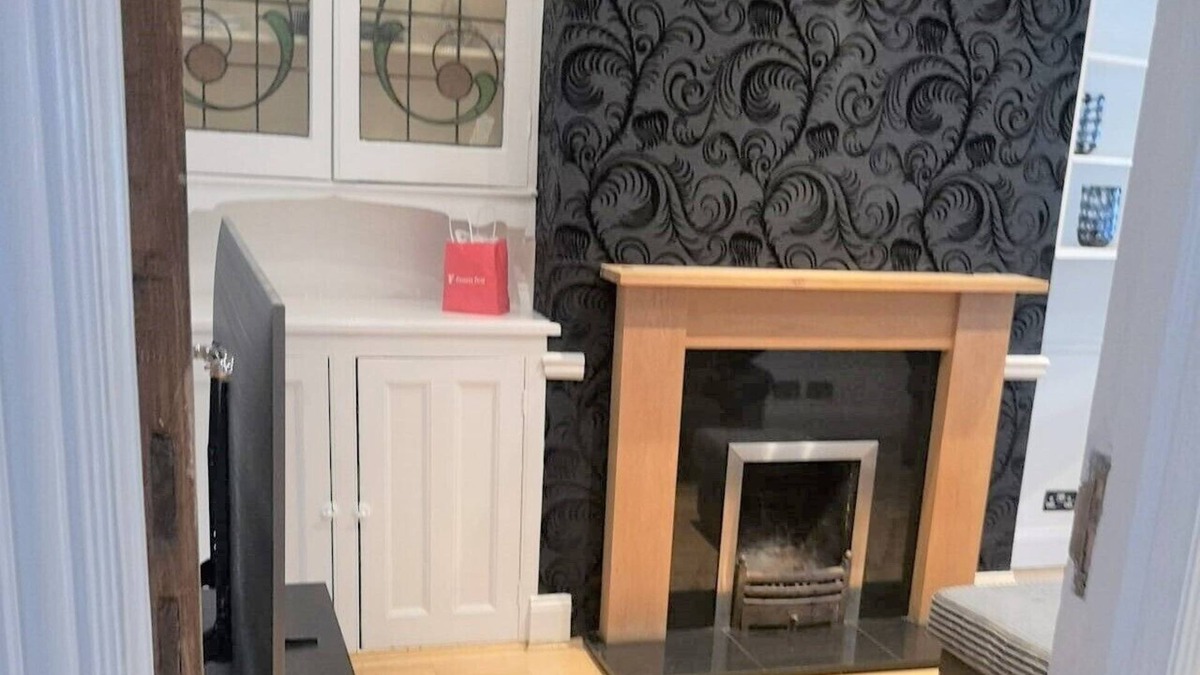 Bensham Manor House | Beautiful 4 bed house with 2 parking | garden