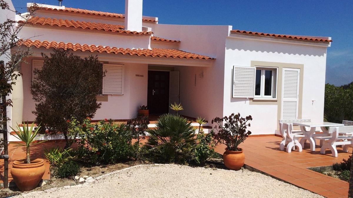 Aljezur Villa | Beautiful 4 bedroom villa with panoramic ocean views