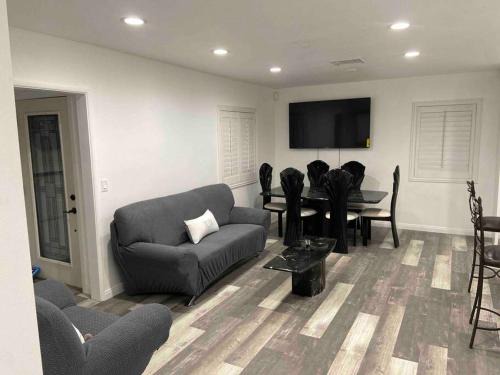 West Rancho Dominguez House | Beautiful 4 bedroom 2 bathroom house