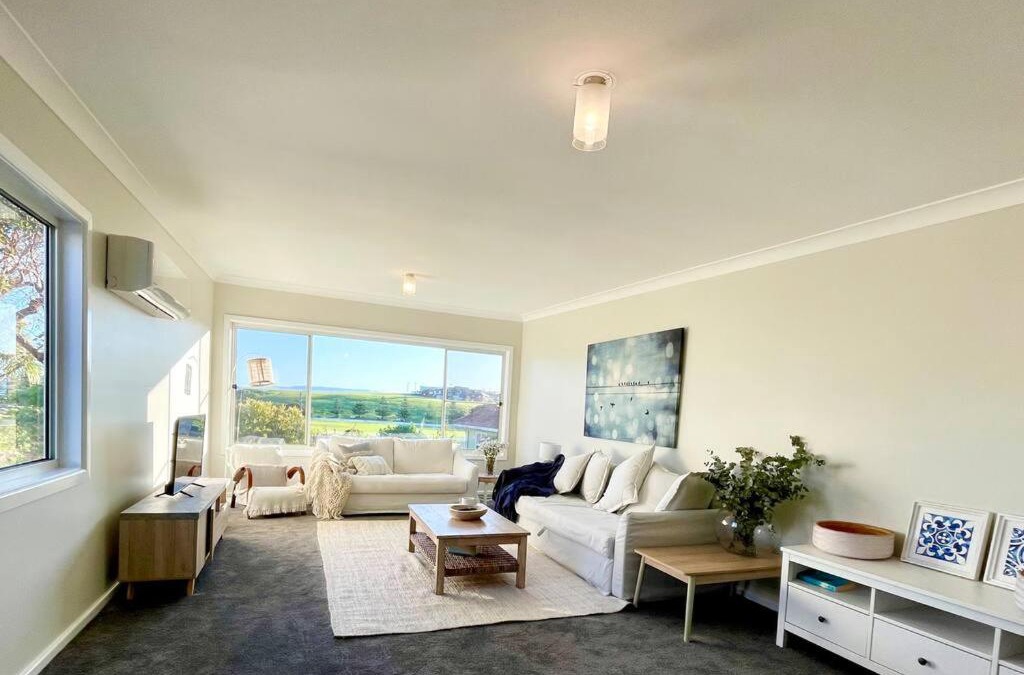 Port Kembla House | Beautiful 4-bedroom original beach cottage in Port Kembla