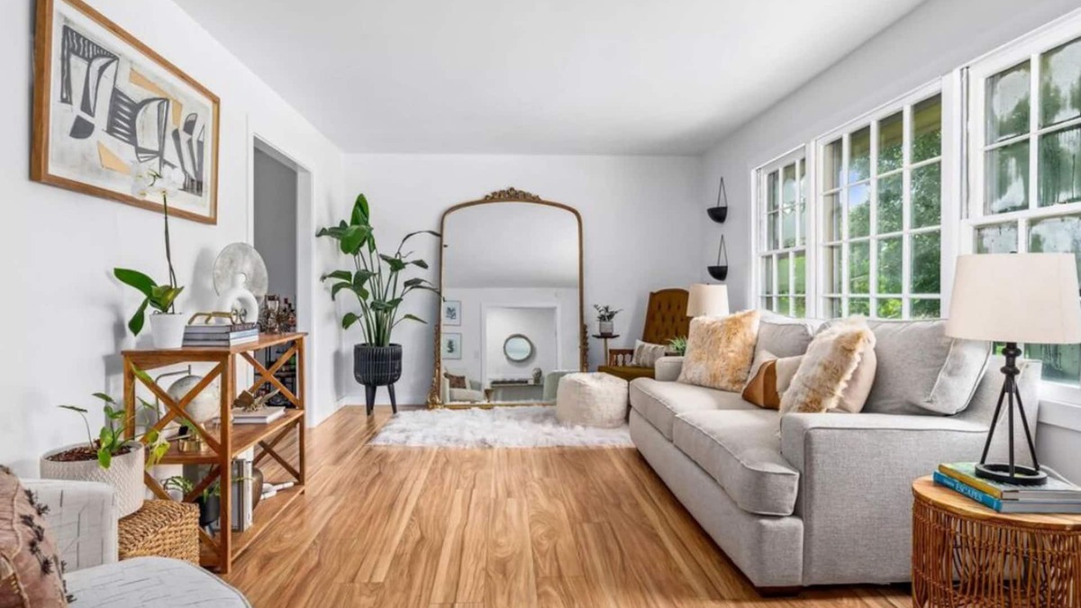 Hoover House | Beautiful 4 Bedroom Minutes from Hoover Met!
