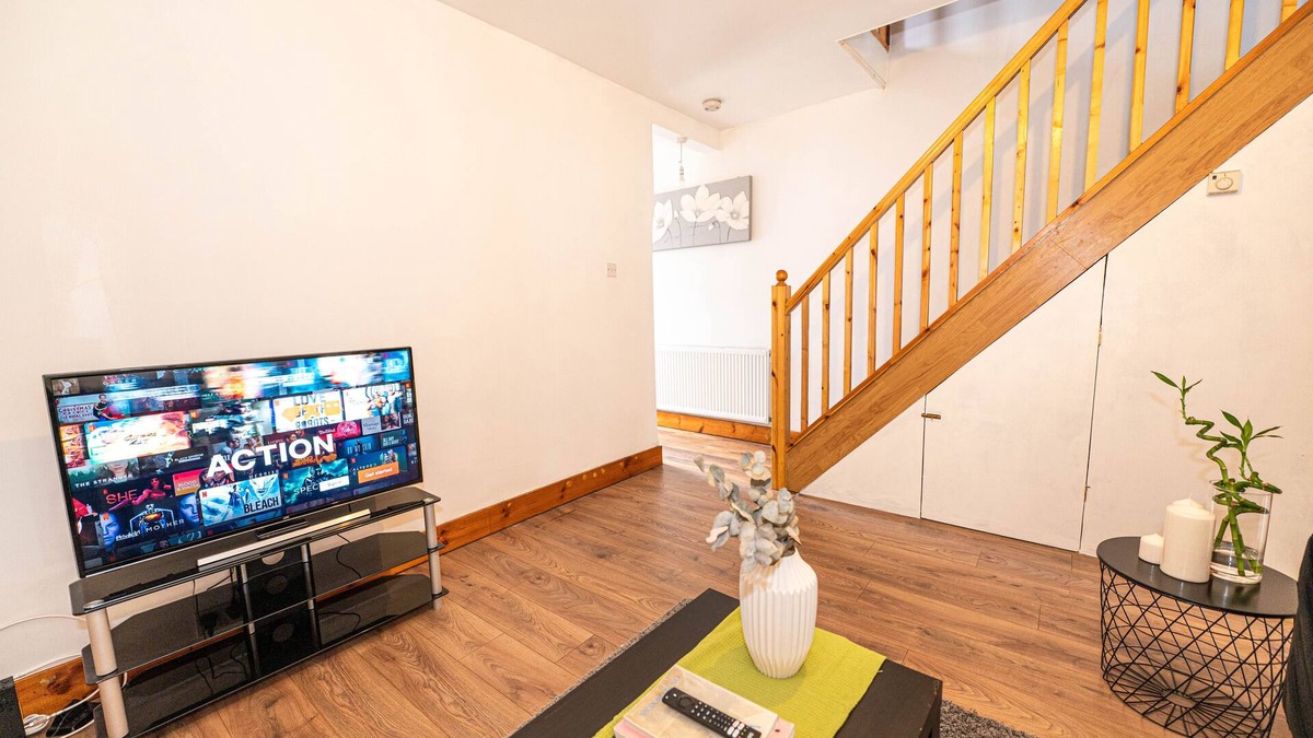 Plumstead House | Beautiful 4 bedrooms house close to Train Station