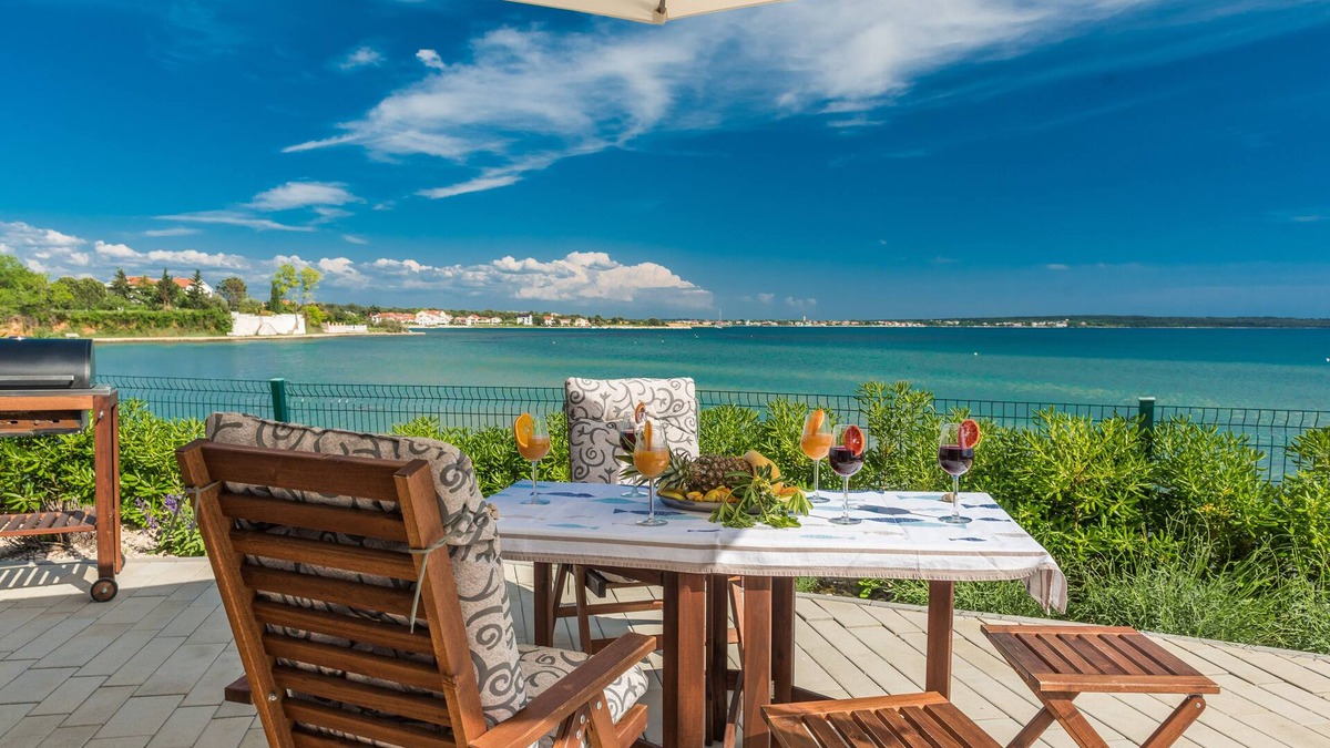 Privlaka House | Beautiful 4 bedrooms Villa with a magnificent seaview, swimming pool and terace