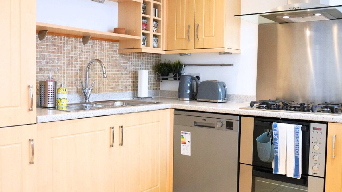 Abingdon House | Beautiful 5 bed home near Abingdon and Oxford