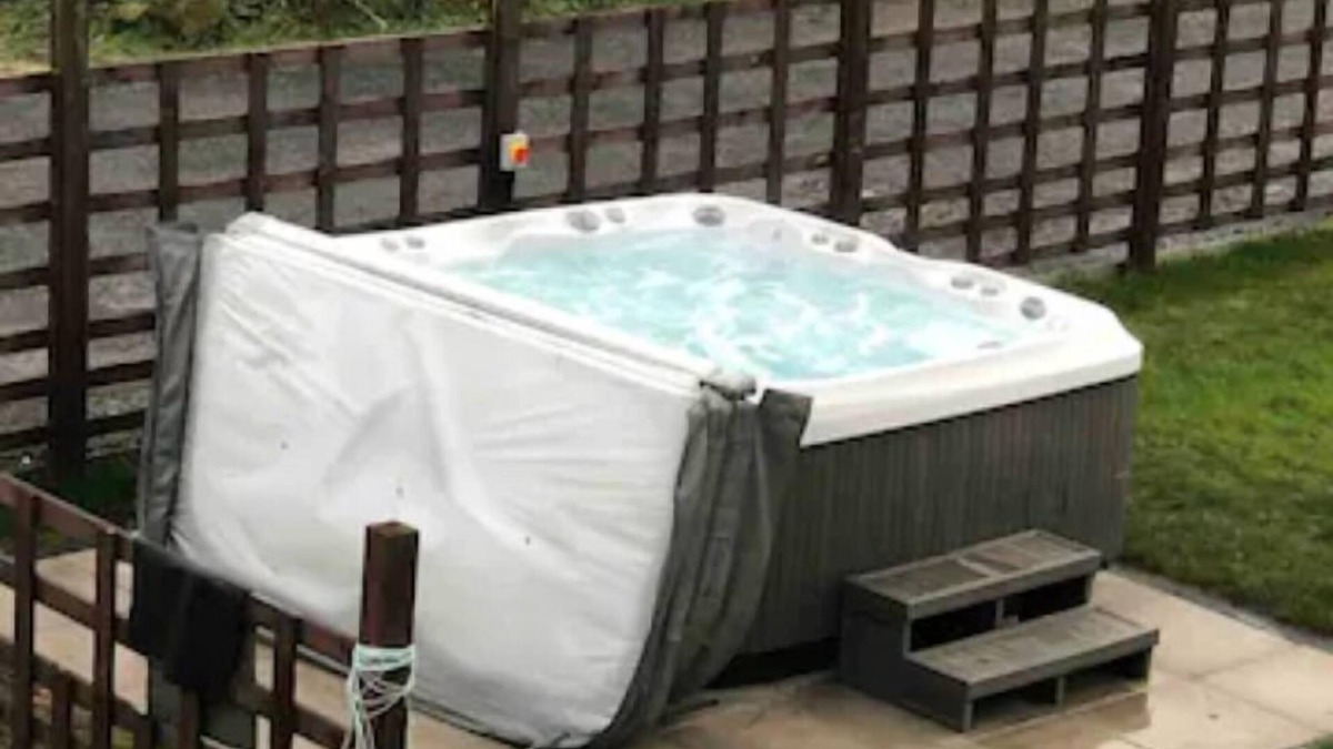 Knott End-on-Sea House | Beautiful 5-Bedroom House with Jacuzzi