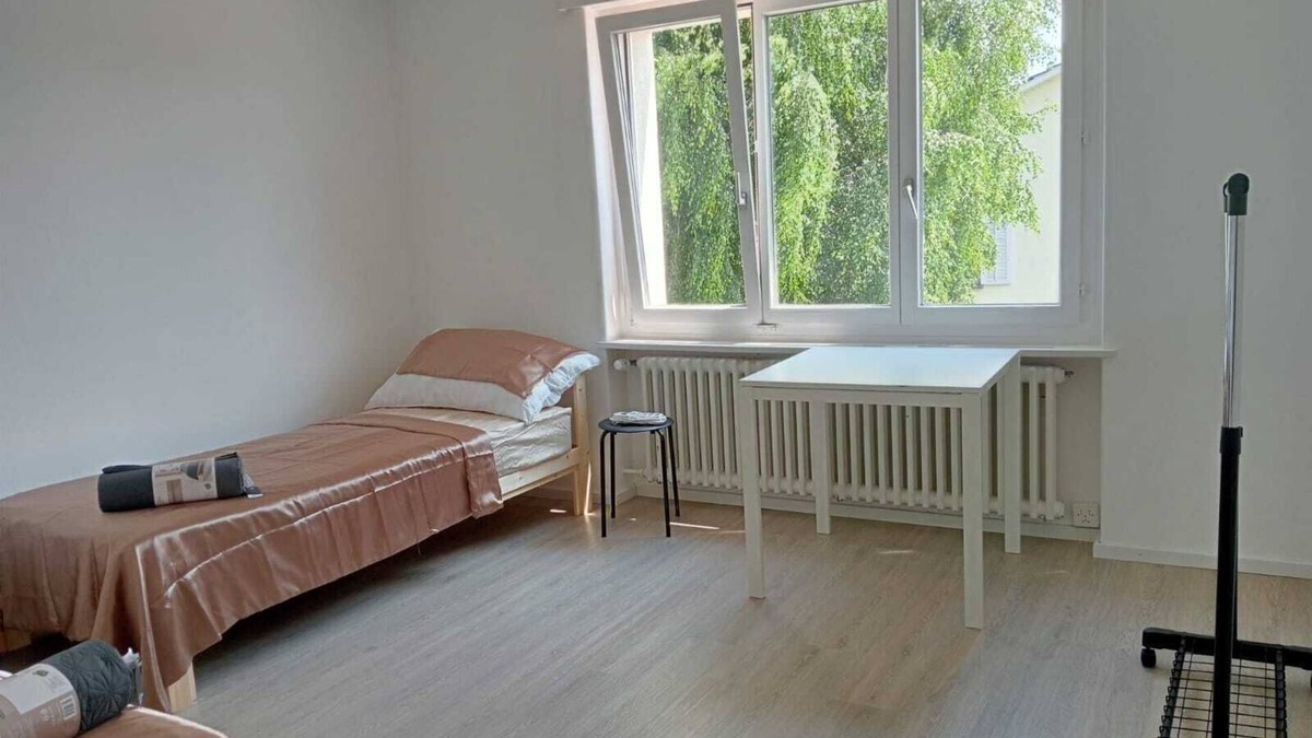 Uster District Apartment | Beautiful 5-room apartment with 6 beds - only 15 minutes from Zurich & free parking