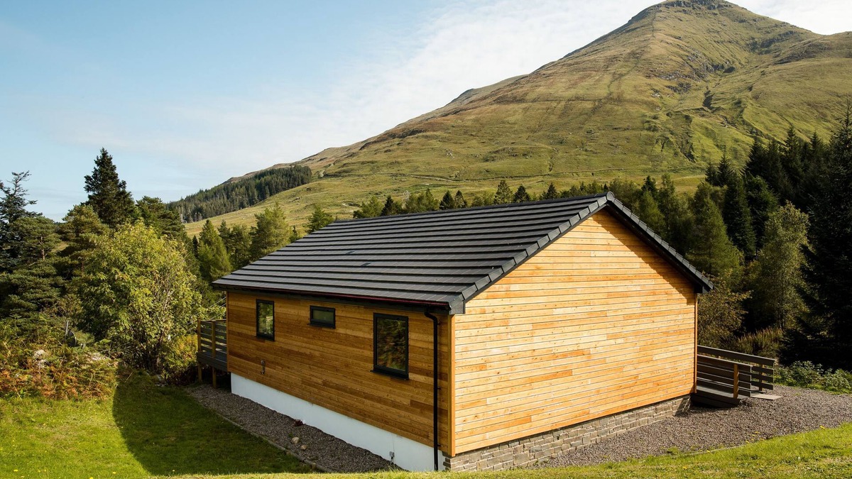 Crianlarich Ski Chalet | Beautiful 5 star, 2 bedroom, 2 bathroom chalet with stunning views and wood burning stove