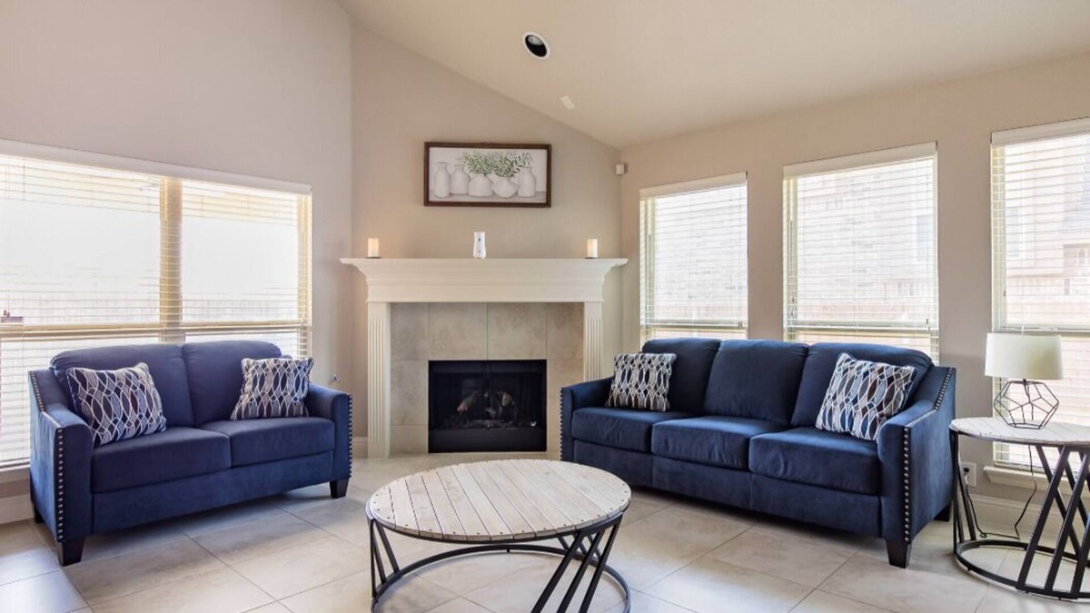 Mansfield House | Beautiful 5BD/3BA Near BLD/Waterpark/AT&T Stadium